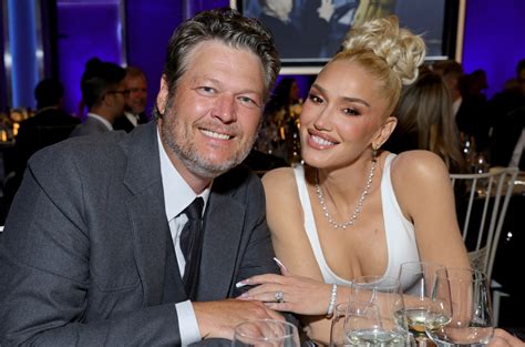 Blake Shelton And Gwen Stefani Share Valentine S Day Duet