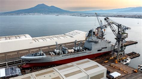 Lo Spettacolare Varo Della Nave Fincantieri A Castellammare Di Stabia