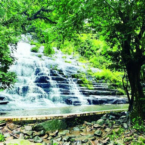 Les Cascades De Man Baab