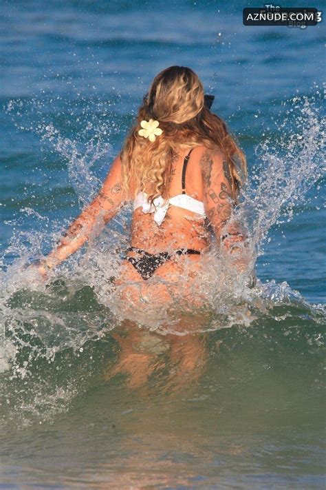 Rafaella Santos Sexy Spotted Showing Off Her Voluptuous Bikini Body At