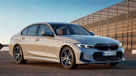 2023 BMW 3 Series debuts: Smoother face, curved display, more tech