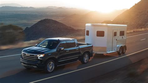 What Is The Chevrolet Silverado 1500 Towing Capacity Getaway Couple