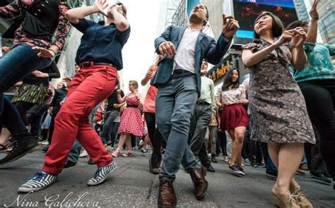 Lindy Hop (Swing) Solo Dancing for Beginners! by Swing Dance Astoria in ...