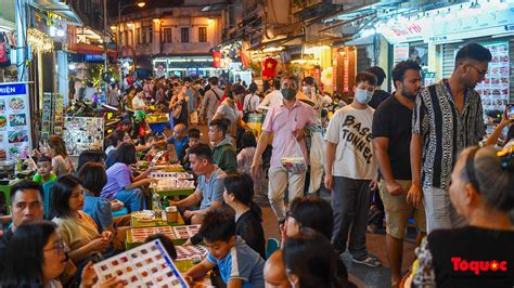 Ta Hien Street The Heart Of Hanoi S Nightlife Duong S Restaurant