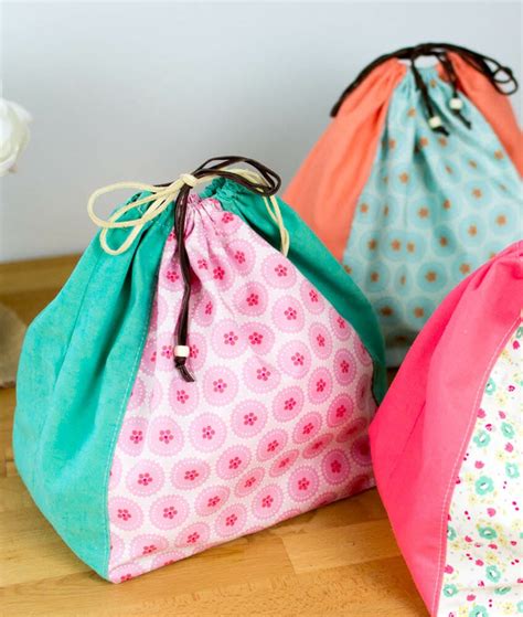 Simple Drawstring Bag Free Sewing Pattern And Tutorial