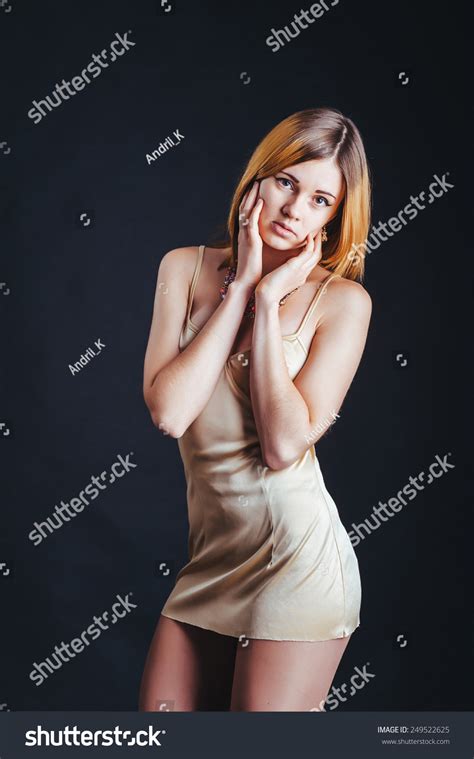 Sexy Blonde Fashion Lady Messy Hair Stock Photo 249522625 Shutterstock
