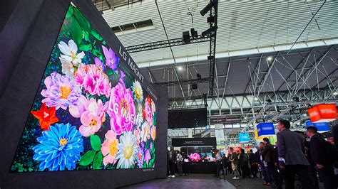 ISE2023 Transparent Oled Signage LG Information Display