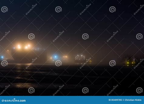 Nightlife on River Street in Savannah, Georgia at Night Stock Image - Image of street, evening ...