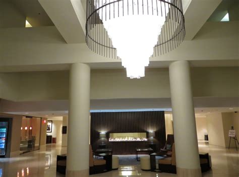 Newark EWR Airport Marriott Hotel Review