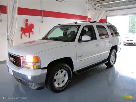 2005 Summit White GMC Yukon SLT 36621873 GTCarLot Car Color