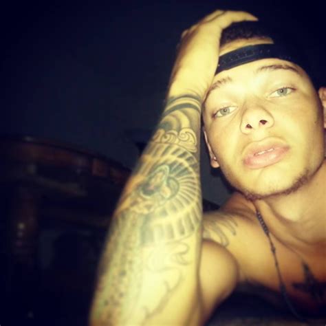 Kane Brown Tattoos On Hand | matskujahepat