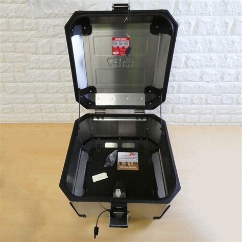 Givi Obkn A Trekker Outback Motorcycle Top Box Aluminium Litre