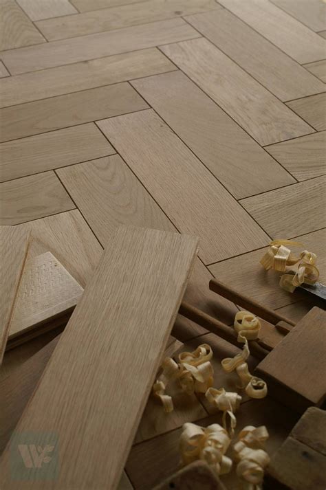 Traditional 12 Herringbone Unfinished Oak Parquet Bevelled Natural