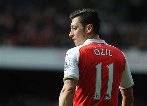 Mesut Ozil Named Arsenal Player Of The Year After Record Breaking