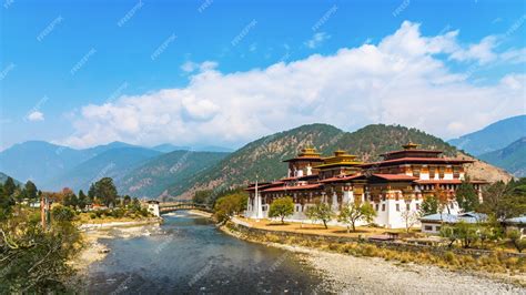 Premium Photo The Punakha Dzong Monastery In Bhutan Asia One Of The