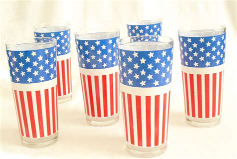 6 Vintage Patriotic Flag Glasses Usa Stars And Stripes 1970s Etsy Patriotic Tumblers