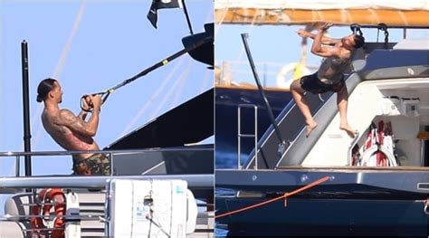 Ibrahimovic In Vacanza A Saint Tropez Tuffi Acrobatici E Allenamento