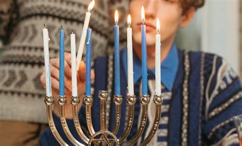 Get Lit: All About Hanukkah Candles | Judaica Webstore Blog