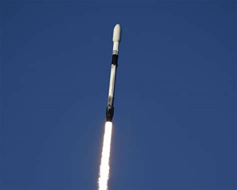 SpaceX, U.S. military launch missile-defense satellites