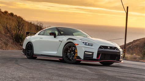 First Drive Review 2020 Nissan GT R Nismo Proves Godzilla Gets Better