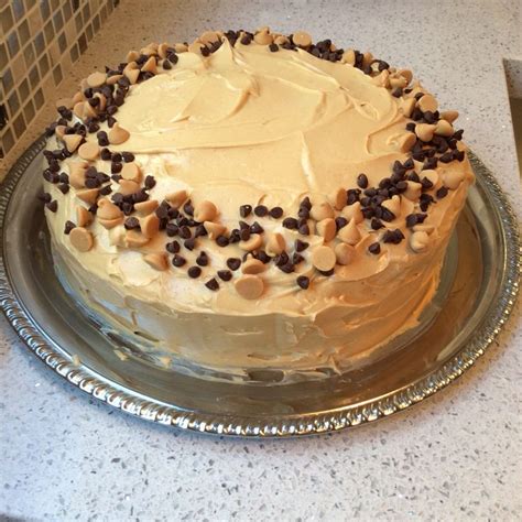 Chocolate Cake With Peanut Butter Frosting Pratos