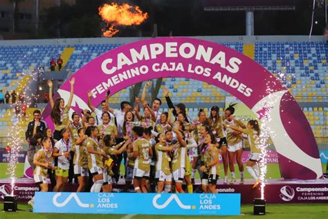 Colo Colo se corona campeón del Fútbol Femenino en el superclásico ante