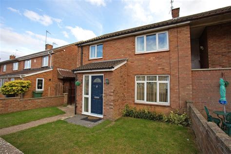 3 Bed Semi Detached House For Sale In Granby Close Corby Nn18 Zoopla