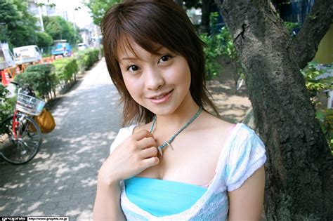 Ayumi Motomura Graphis First Gravure