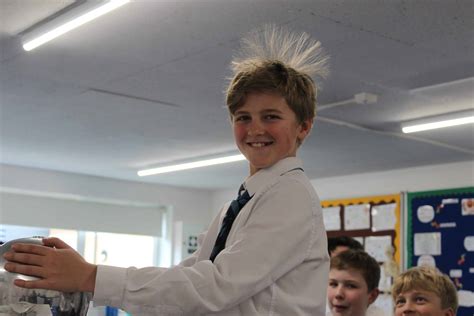 Static electricity experiment - Abingdon Prep School