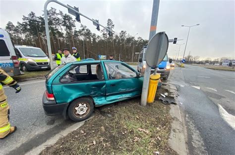 Zderzenie Na Obwodnicy Opola Suzuki Wjecha O W Hyundaia Na