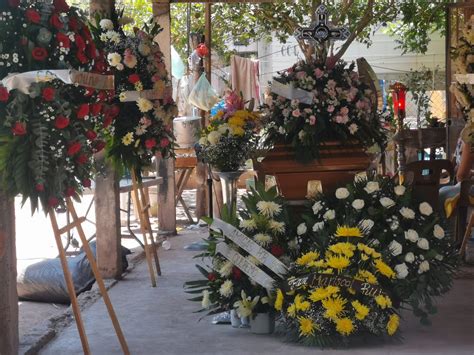 Familiares Y Amigos Dan El Ltimo Adi S A Nadia Mar A Los Noticieristas