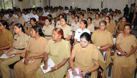 Cops trained to handle Reception Desk at Police Stations - Star of Mysore