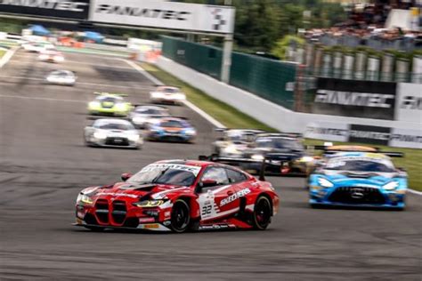 Wrt Bmw Leads As Darkness Falls Over Spa