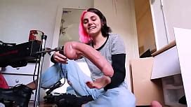 Fuck Machine Shakes My Insides Teaser XNXX