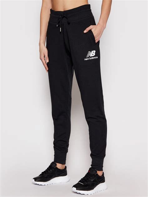 New Balance Pantalon Jogging Esse NBWP03530 Noir Regular Fit Modivo Fr