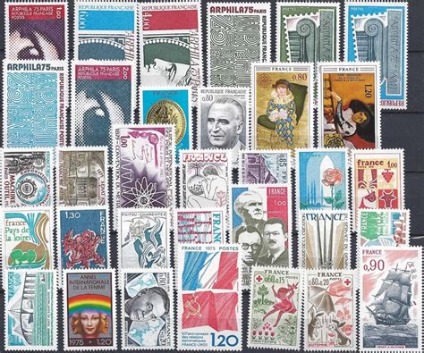 Année complète des timbres français 1975 PHILATÉLIE