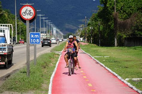 Prefeitura de Caraguatatuba executa sinalização horizontal da nova