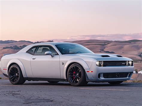 dodge moves  top    time  consumer reports reliability