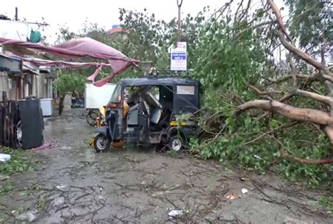 Cyclone Biporjoy का अब राजस्थान पर खतरा गुजरात में तूफान ने मचाया