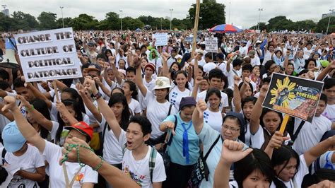 Thousands Turn Out To Protest Philippines Corruption Abc News