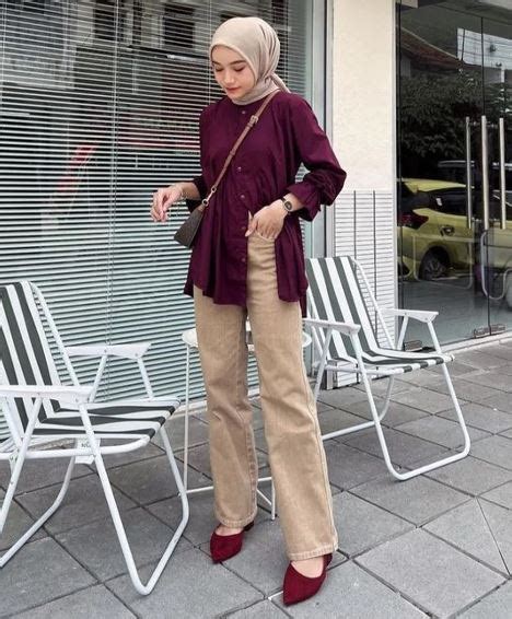 Rekomendasi Warna Jilbab Yang Cocok Dengan Baju Maroon