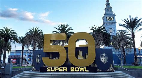 Highlights from Super Bowl 50 - Levi Strauss