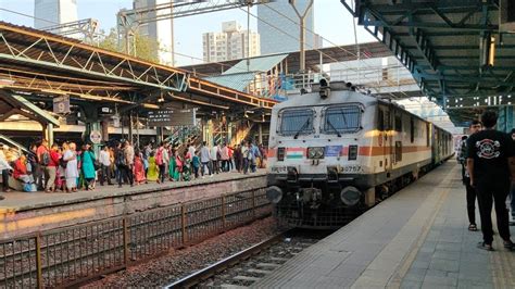 Hapa Mumbai Central Ac Duranto Via Rajkot Ahmedabad Arriving