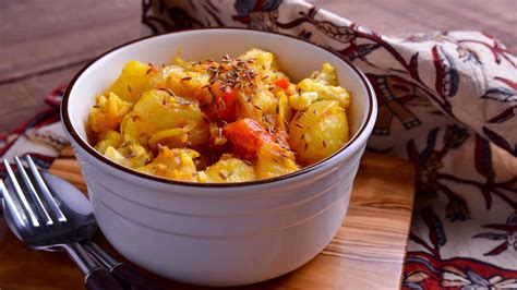 Guiso De Patata Y Coliflor Aloo Gobi Ivan Surinder Receta Canal