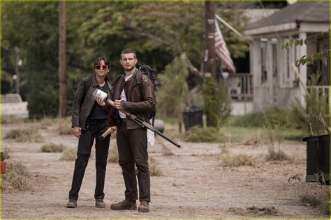 Walking Dead Spinoff Series World Beyond Gets Premiere Date And First Look Photos Photo