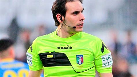 Serie B Bari Cittadella Arbitra Santoro La Gara Del San Nicola