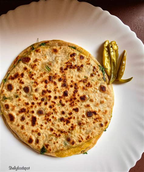 How To Make Methi Paratha Stuffed Methi Paratha Shellyfoodspot Shellyfoodspot