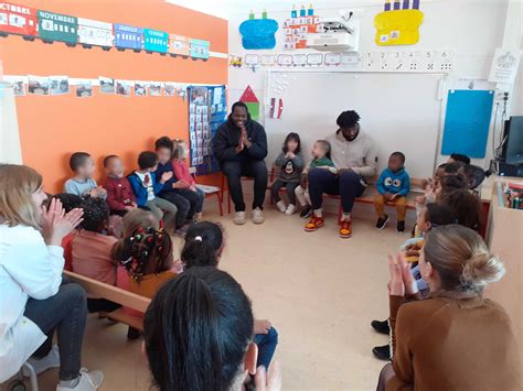 Défis jeux avec les parents à lécole Pablo Neruda de Poitiers