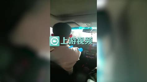 网传视频男子路怒症砍人，哈尔滨警方通报男子因琐事争执持刀杀人已被刑拘 凤凰网视频 凤凰网