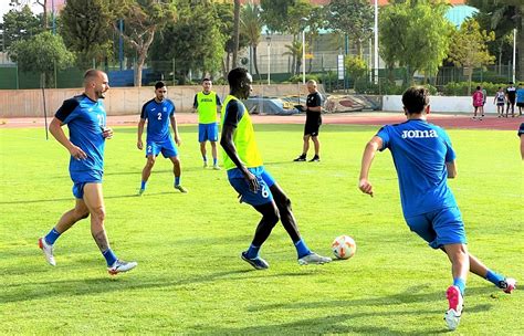 El Águilas FC arranca los entrenamientos inmerso en una campaña de